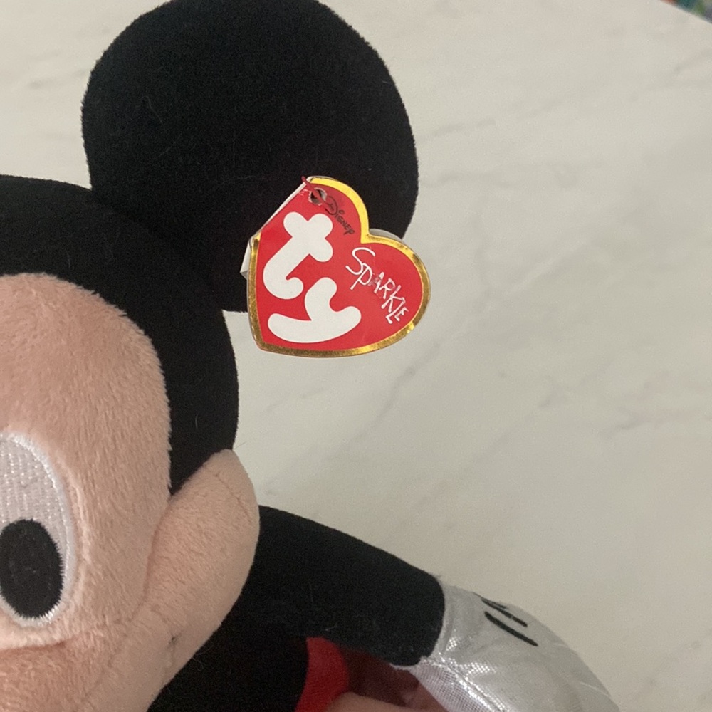 Mickey Mouse - Picture 5 of 6